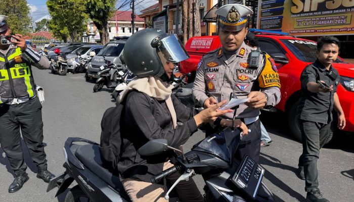 Polres Lumajang Masifkan Sosialisasi Operasi Keselamatan Semeru 2026 di Kawasan Alun-Alun