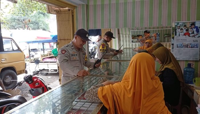Polsek Kunir Intensifkan Patroli Pasar Kunir Lor, Antisipasi 3C Selama Ramadhan