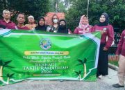 Semangat Satu Hati, IWO Pamekasan Tebar Berkah Ramadhan di Jalan Raya Proppo 11 Anggota IWO Pamekasan