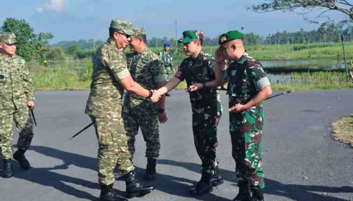 Dandim 0821 Lumajang Hadiri Peninjauan Asops Panglima TNI pada Latihan Air to Ground Pesawat Super Tucano di AWR Pandanwangi