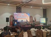 Bawaslu Pamekasan Gelar Diskusi Publik, Wabup Tekankan Pentingnya Penguatan Pengawasan Demokrasi