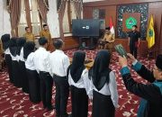 Bupati Pamekasan Lantik 8 PPPK, Tekankan Makna Sumpah dan Integritas Kerja