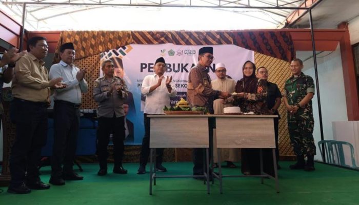 Bupati Pamekasan Buka MPLS SRMP 29, Dorong Akses Pendidikan Gratis dan Berkualitas