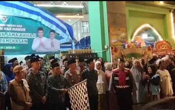Pelepasan CJH Pamekasan Berlangsung Khidmat, Wakil Bupati Titip Doa untuk Daerah