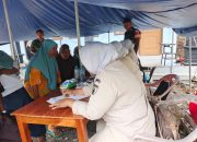 Peduli Kesehatan Masyarakat, Babinsa Supiturang Dampingi Yankes Polkes 05.09.02 Lumajang