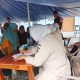 Peduli Kesehatan Masyarakat, Babinsa Supiturang Dampingi Yankes Polkes 05.09.02 Lumajang