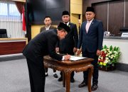 DPRD Pamekasan Serahkan Rekomendasi LKPJ 2025, Soroti Kemiskinan dan Pengangguran