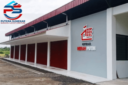 FOTO: Gedung KDMP dan Logo Bengkel Las “Putera Sumekar”