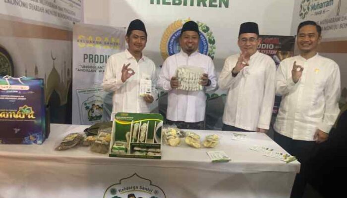 FOTO : Partisipasi Garam Keluarga Santri yang digagas oleh Pondok Pesantren Raudhatul Falah Kecamatan Cermee dan berada di bawah naungan HEBITREN (Himpunan Ekonomi Bisnis Pesantren) Bondowoso 