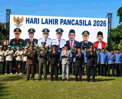 FOTO : Bupati Pamekasan bersama jajaran pejabat Pemkab Pamekasan serta TNI-POLRI seusai gelar Upacara Peringati Hari Lahir Pancasila