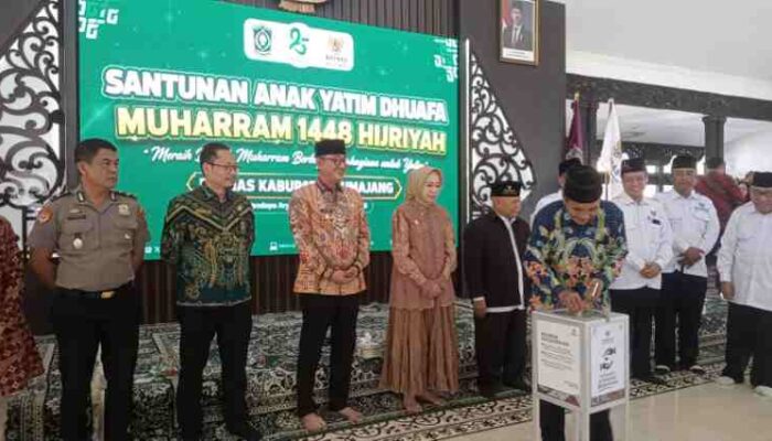 FOTO : Santunan anak yatim dan piatu di Kabupaten Lumajang dalam rangka memperingati Tahun Baru Islam 1448 H