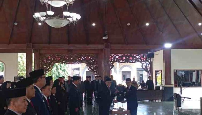 FOTO : Proses pelantikan dan pengambilan sumpah jabatan dari 85 pejabat di lingkungan Pemerintahan Kabupaten Pamekasan yang dipimpin oleh Bupati Pamekasan