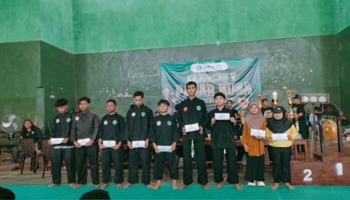 FOTO : Para atlet terbaik yang akan disiapkan dan menjadi perwakilan Kabupaten Sumenep pada ajang selanjutnya Kejuaraan Provinsi Pagar Nusa Jawa Timur