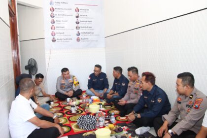 FOTO: Kapolresta Sumenep, Kombes Pol. Ariek Indra Sentanu, SH., S.I.K., MH., Bersama Aliansi Jurnalis Sumekar