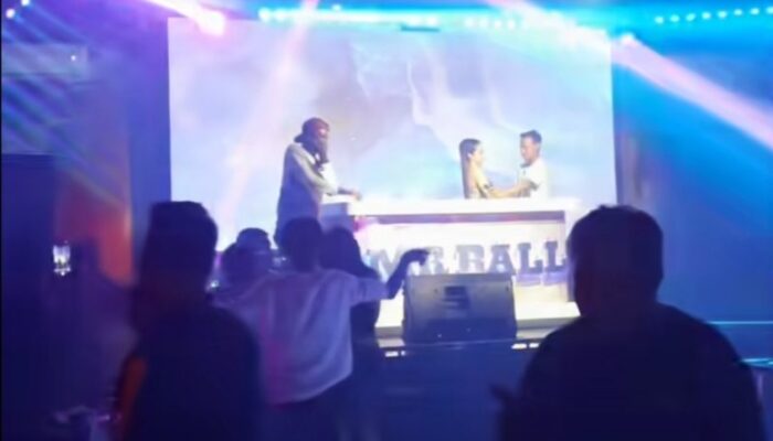 FOTO: Kegiatan Mr Ball Sumenep Saat Tengah Malam