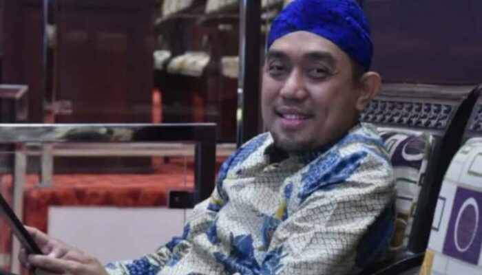 FOTO : Komisi I Anggota DPRD Sumenep, Hairul Anwar Saat Sidang Paripurna