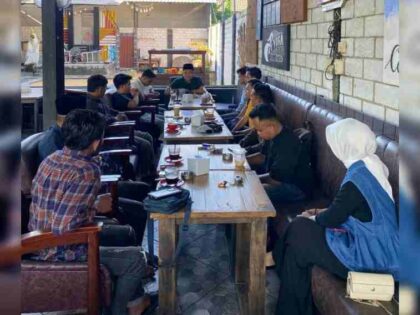 FOTO: Suasana akrab kongkow PKB Muda Sumenep.